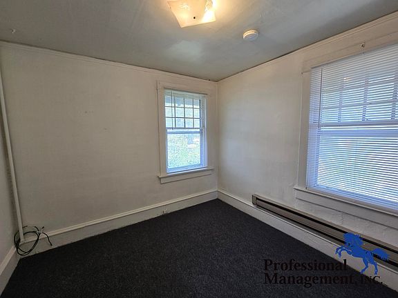 5th image of 604 N 24th St APT 3