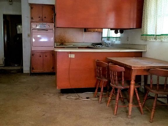 2nd image of 3261 49th Ave N