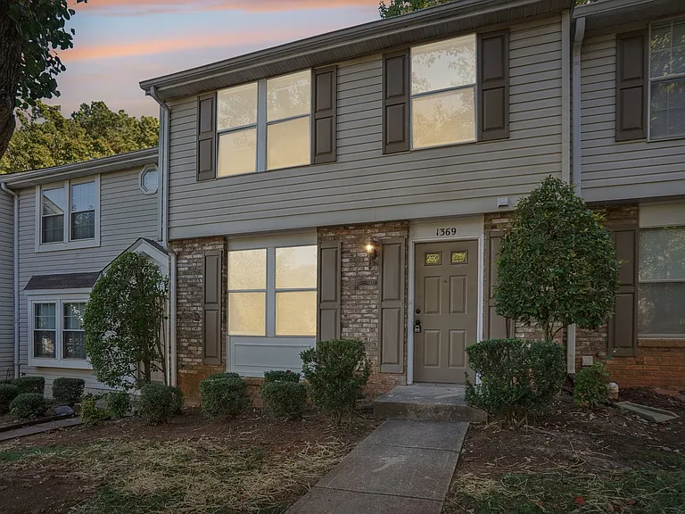 1369 Maple Shade Ln — Photo 36