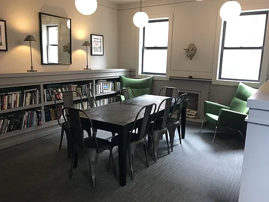 Rented by Really NY LLC | media 100