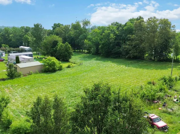 8 Daniels Dr, Eubank, KY 42567