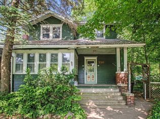 730 N Hill St, South Bend, IN 46617