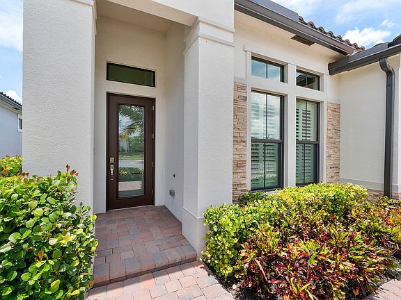 3rd image of 7885 Ironwood Way