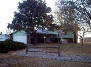 1415 Ridgeway Dr SW, Alexandria, MN 56308