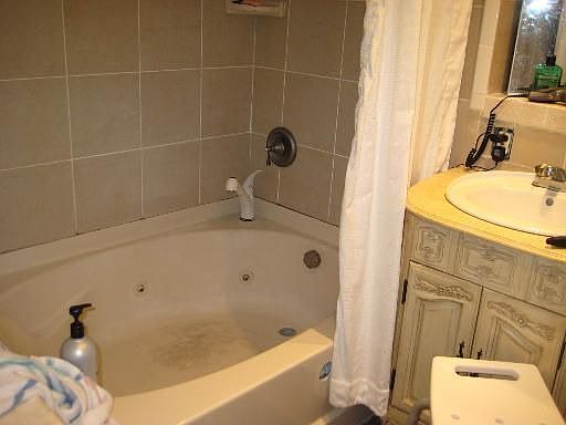 5th image of 117 Granville Ave