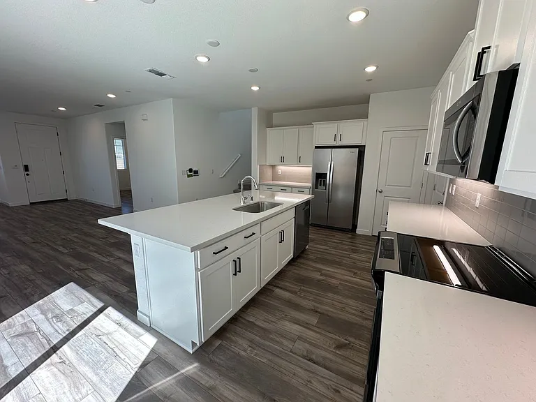 1578 N Central Pkwy — Photo 10