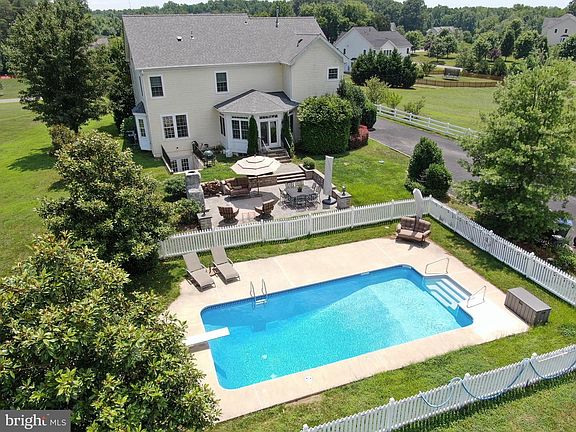 2nd image of 26 Janney Ln