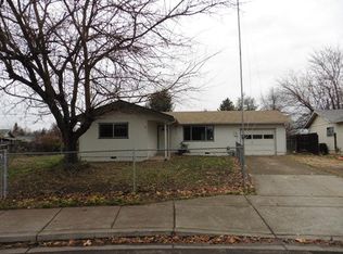 2405 Flanders St, White City, OR 97503