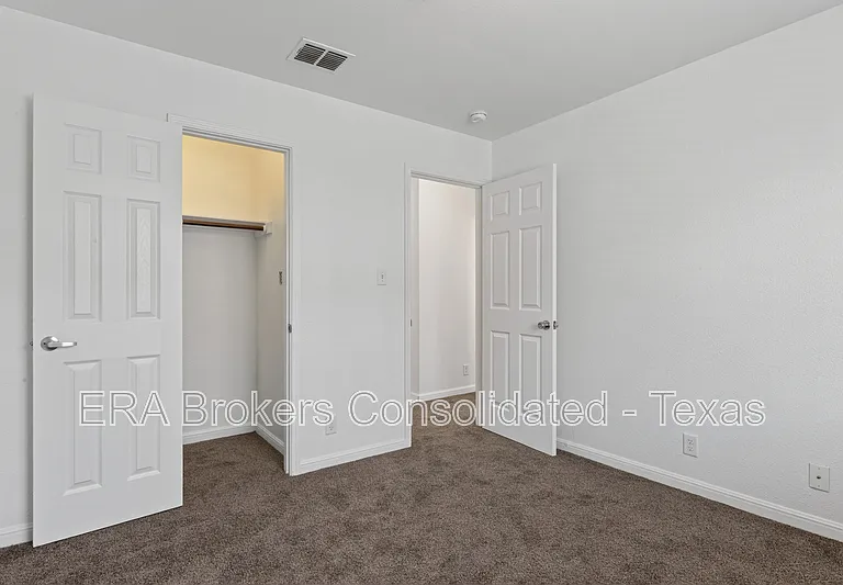 7703 Brisbane Bnd — Photo 19