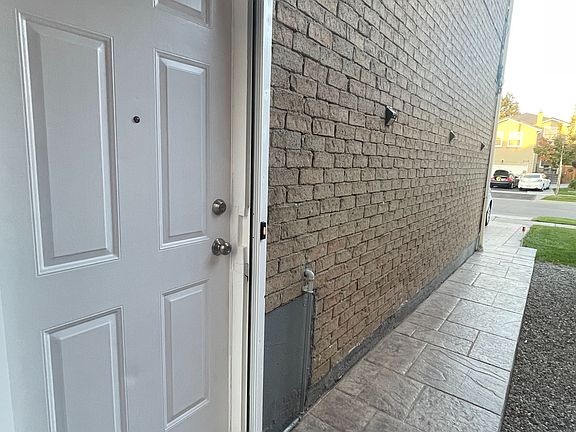 3rd image of 358 Kingsbridge Garden Cir #Basement