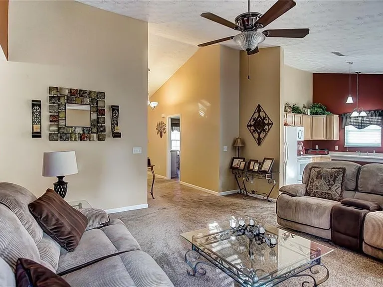 32 N Glen Oak Dr — Photo 5