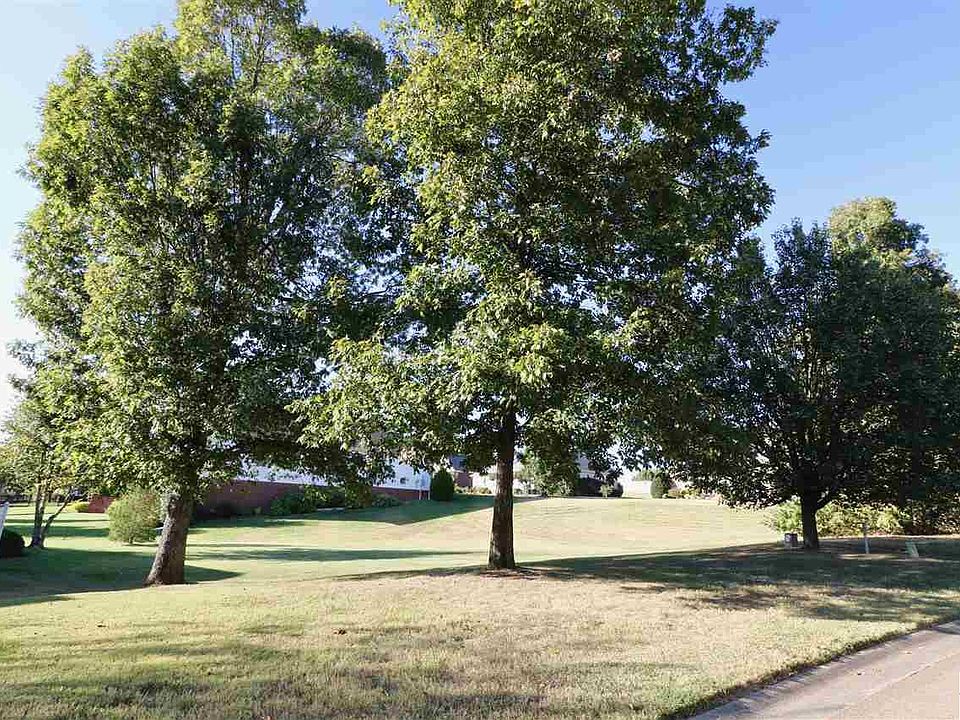 2nd image of 120 Spring Valley Cv