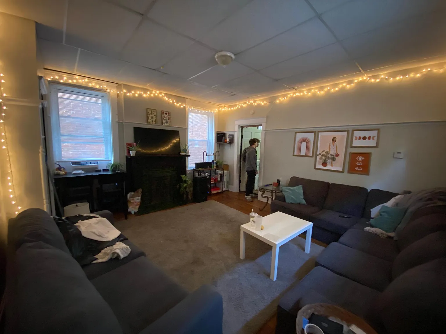 7 bed, $4,600 — Photo 2