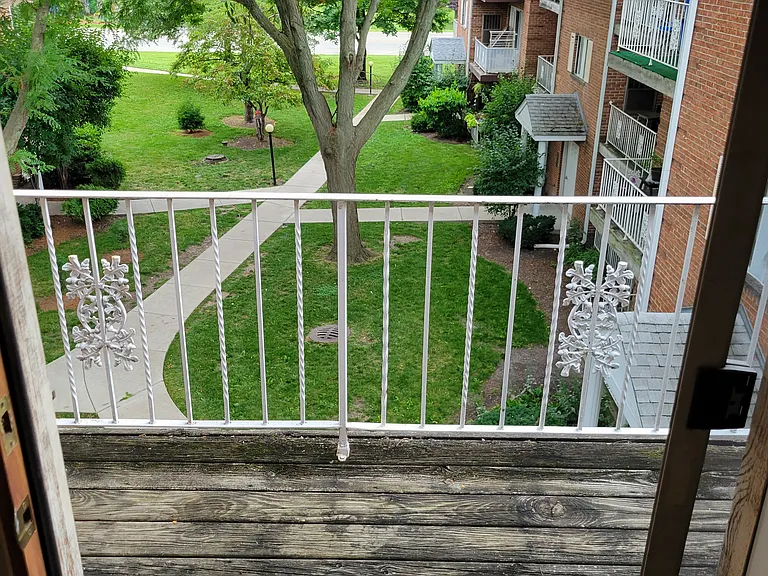 4280 Central Rd #301 — Photo 13