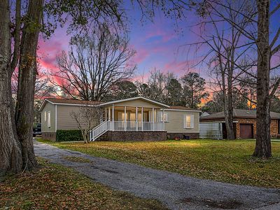 310 Lake Moultrie Dr, Bonneau, SC, 29431