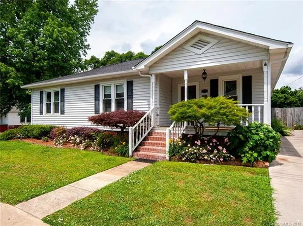 262 8th Ave, Cramerton, NC 28032