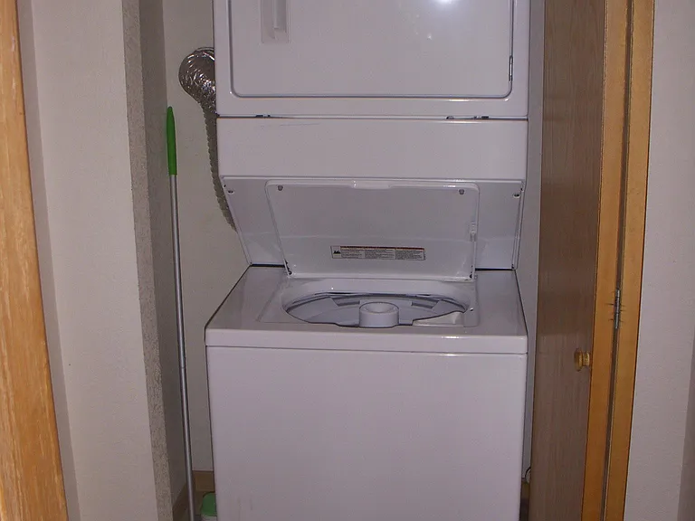 stack washer & dryer