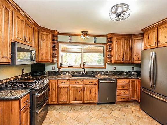 3rd image of 723 Brevity Dr