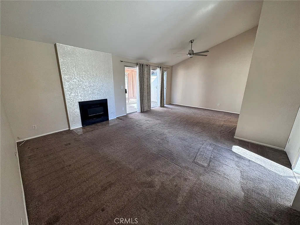 1 bed, 900 sqft, $1,950 — Photo 4
