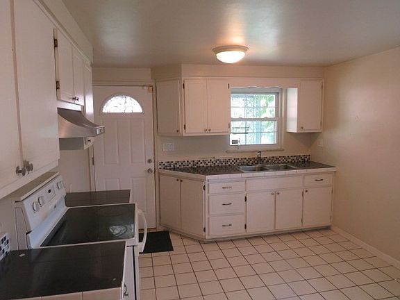 2nd image of 50 Marwood Ave