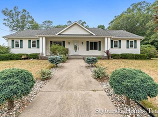 7427 Anthony St, Whitehall, MI 49461