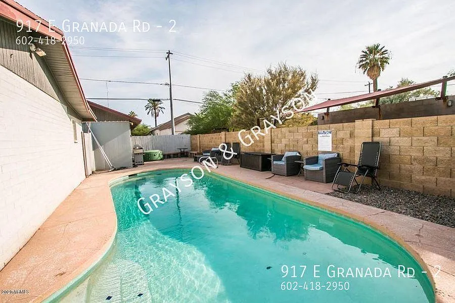 Photo 1 of 17 - 917 E Granada Rd #2 - Phoenix, AZ Primary Photo - 917 E Granada Rd #2