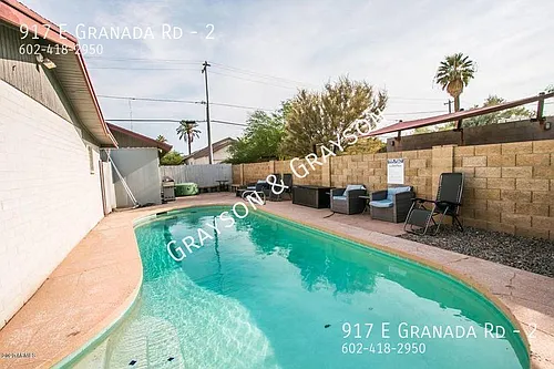 917 E Granada Rd Photo 1