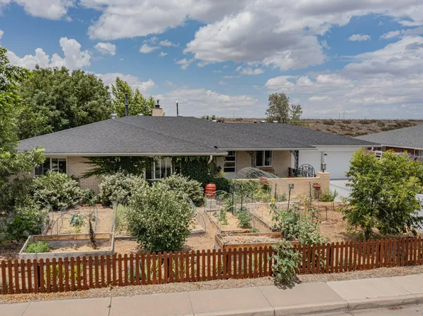 2425 Cutler Ave NE, Albuquerque, NM 87106