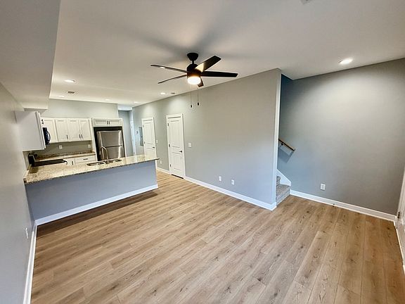 3rd image of 1613 Kentucky Ave #1247-C