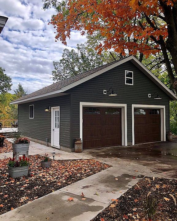 2nd image of 243 Willow Ave