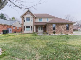 378 Buttercup Dr, Rochester Hills, MI 48307