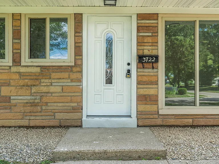 3722 Ark Ave — Photo 2