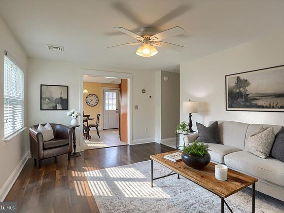 3rd image of 1806 Letchworth Dr