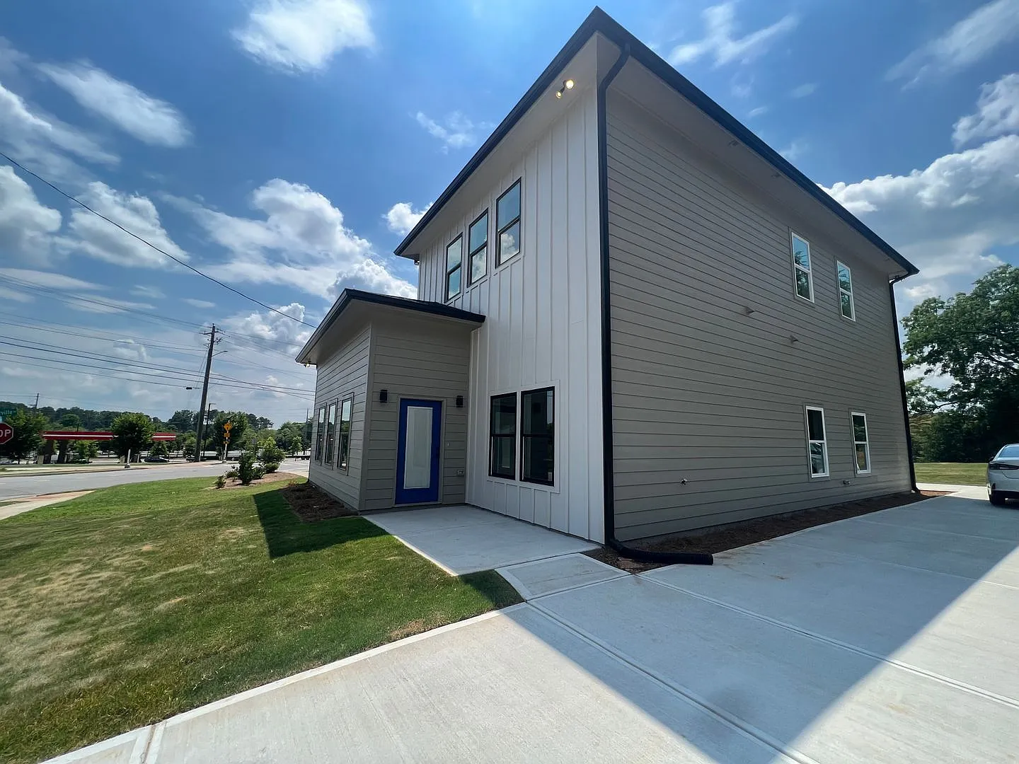 Pre-Leasing For August 9th 2027! — Photo 2