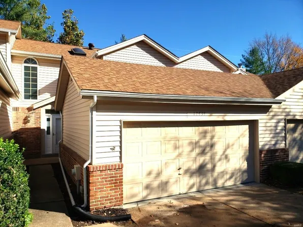 12939 Banyan Town Dr, Saint Louis, MO 63146