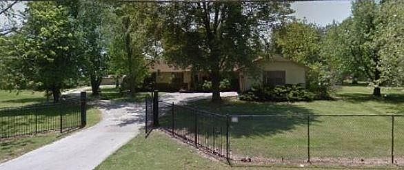 2nd image of 4054 W Garrett Rd