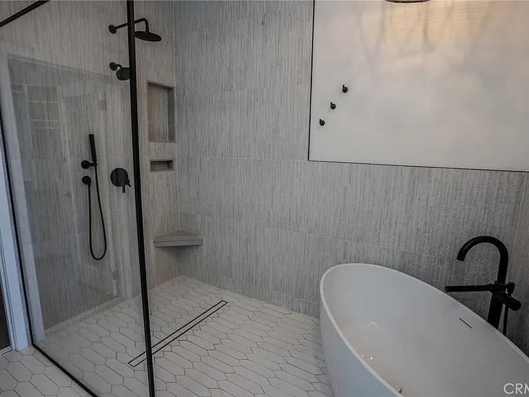 6237 Surfcove Cir — Photo 16