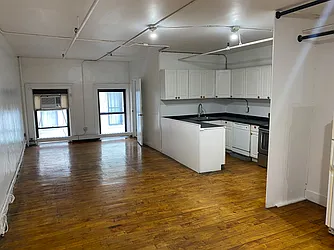 Rented by Jeffrey M Weinstein, LREB