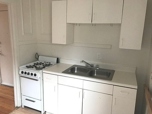 2nd image of 2641 N Spaulding Ave #1WO