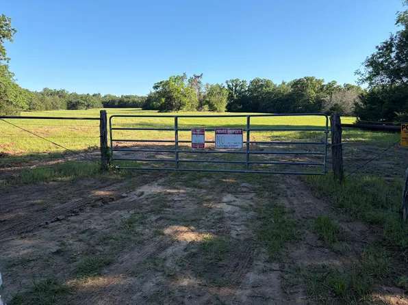 3231 County Road 427, Marquez, TX 77865