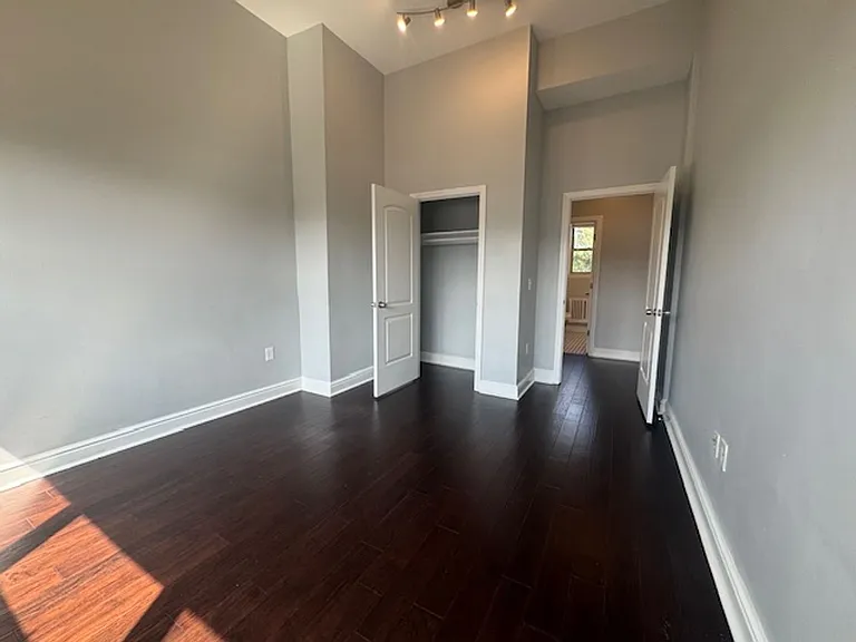 5721-5727 Elwood Street — Photo 16