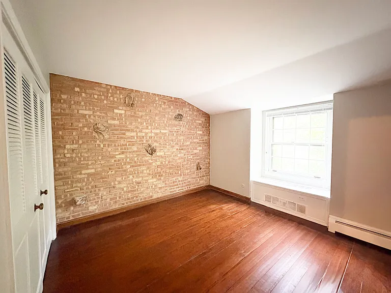 114 W Hillside Ave — Photo 16