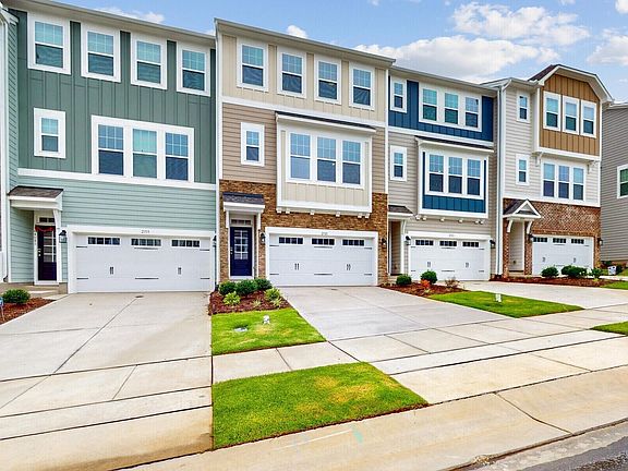 2nd image of 2721 Hunter Woods Dr #565