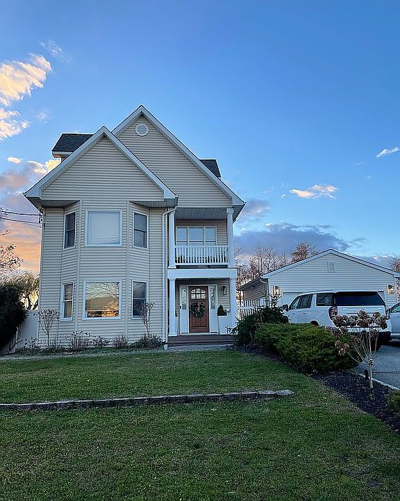 1st image of 406 Vanderbilt Blvd