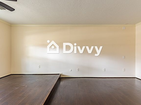 4th image of 723 Dominion Dr