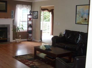 806 NE Woods Pl, Bremerton, WA 98311
