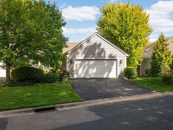 3rd image of 2934 Pelican Point Cir