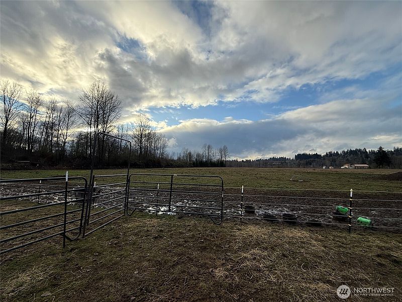 2nd image of 237 Collins Road