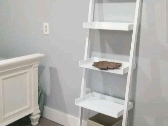 3rd image of 218 S M St #4
