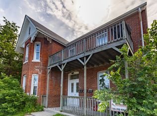 9 Penetang St, Barrie, ON L4M1V5